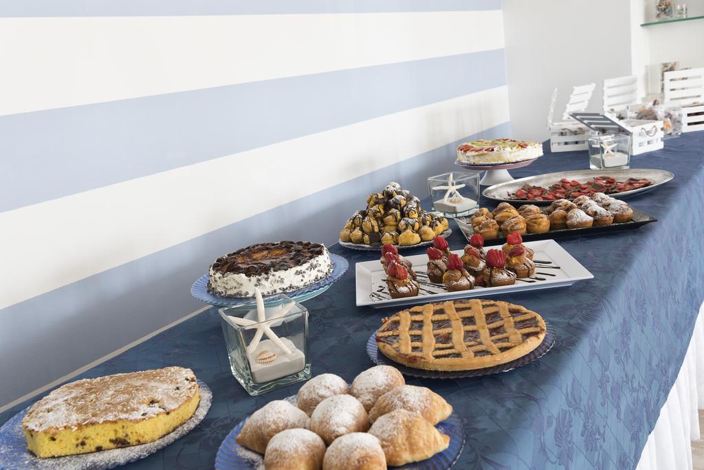 Hotel Capitol Misano Adriatico Zewnętrze zdjęcie
